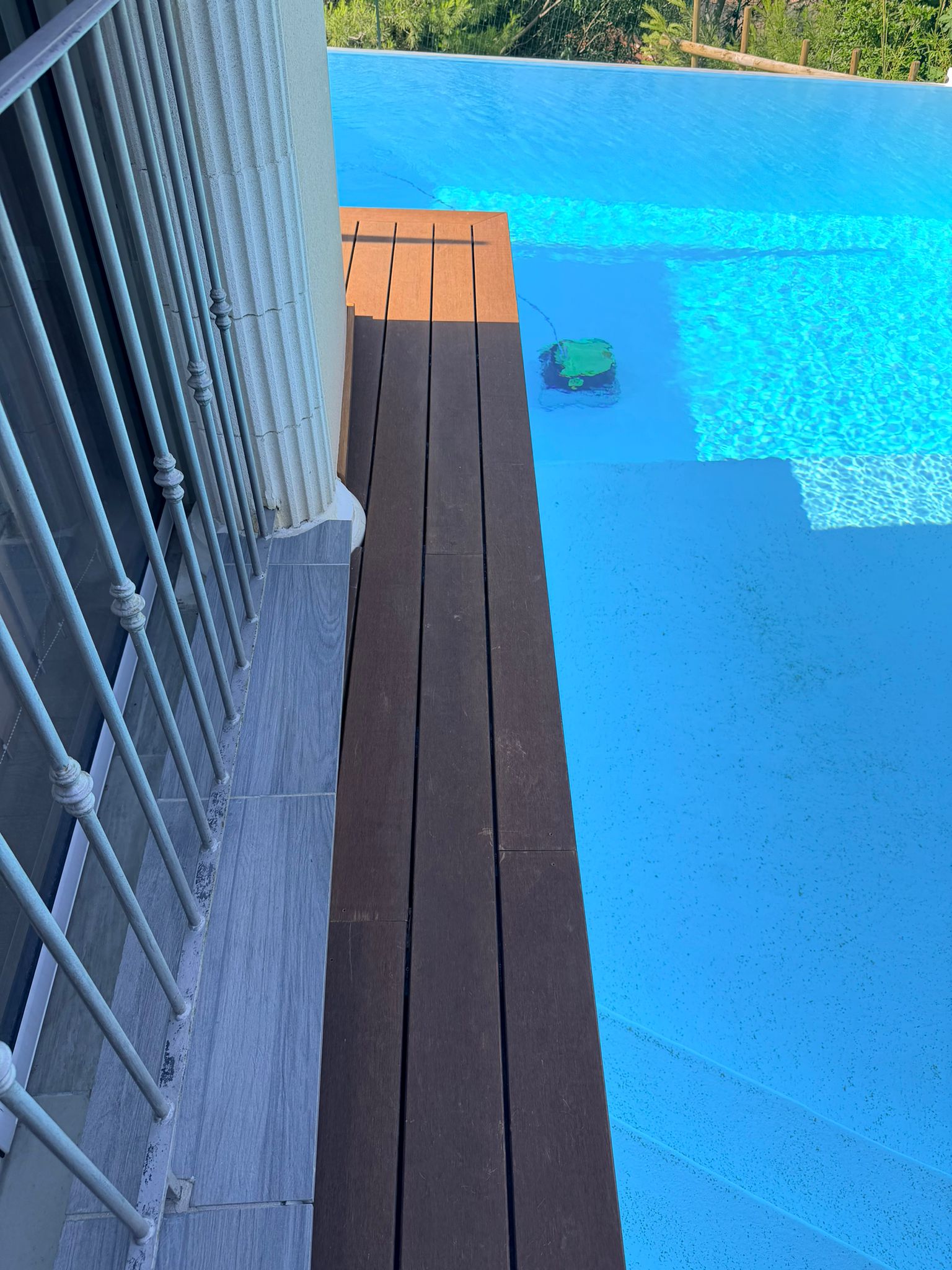 Terrasse de piscine bambou ambre — photo 2