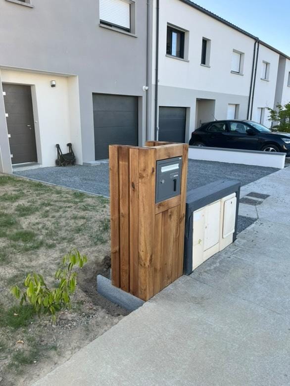 Cache Boîte aux lettres